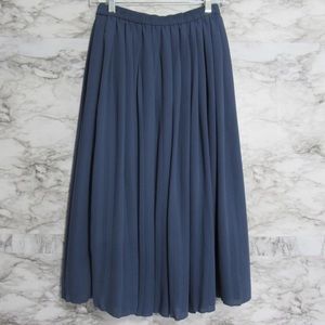 Uniqlo Pleated Midi Skirt